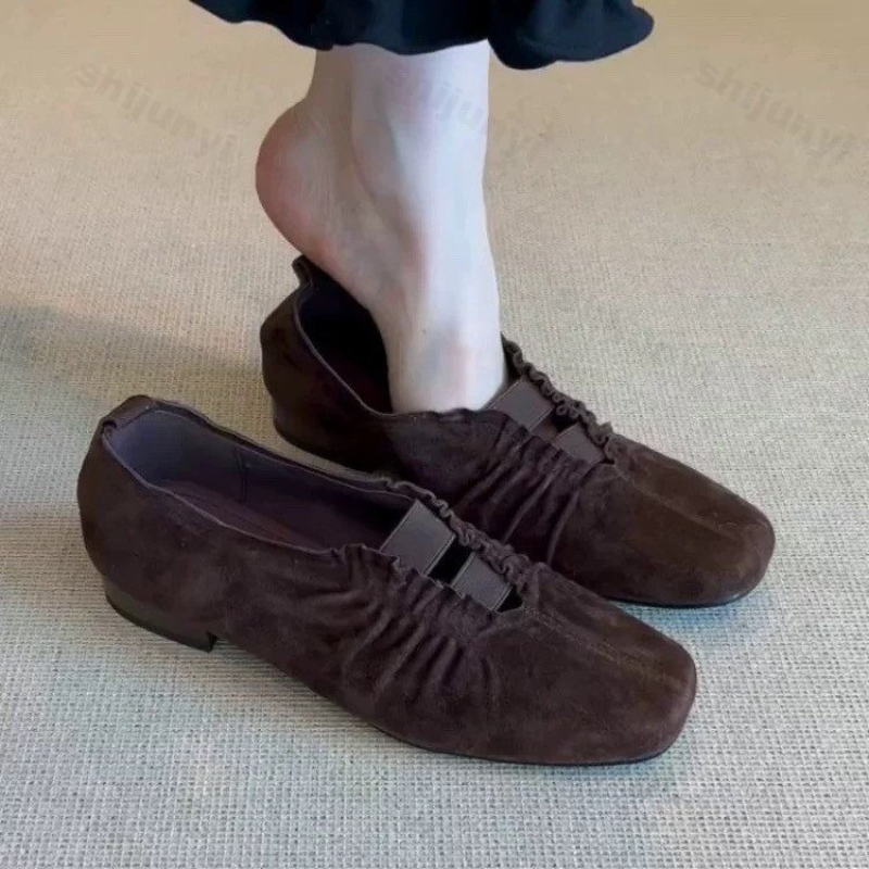 Vintage Fashion In 2025 - Sepatu Mary Jane Wanita Ujung Persegi