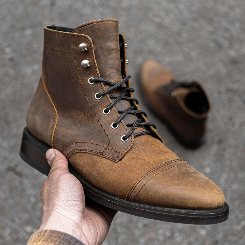Vintage Style Women Fashion - Sepatu Boots Pria Model Cap-Toe Kulit