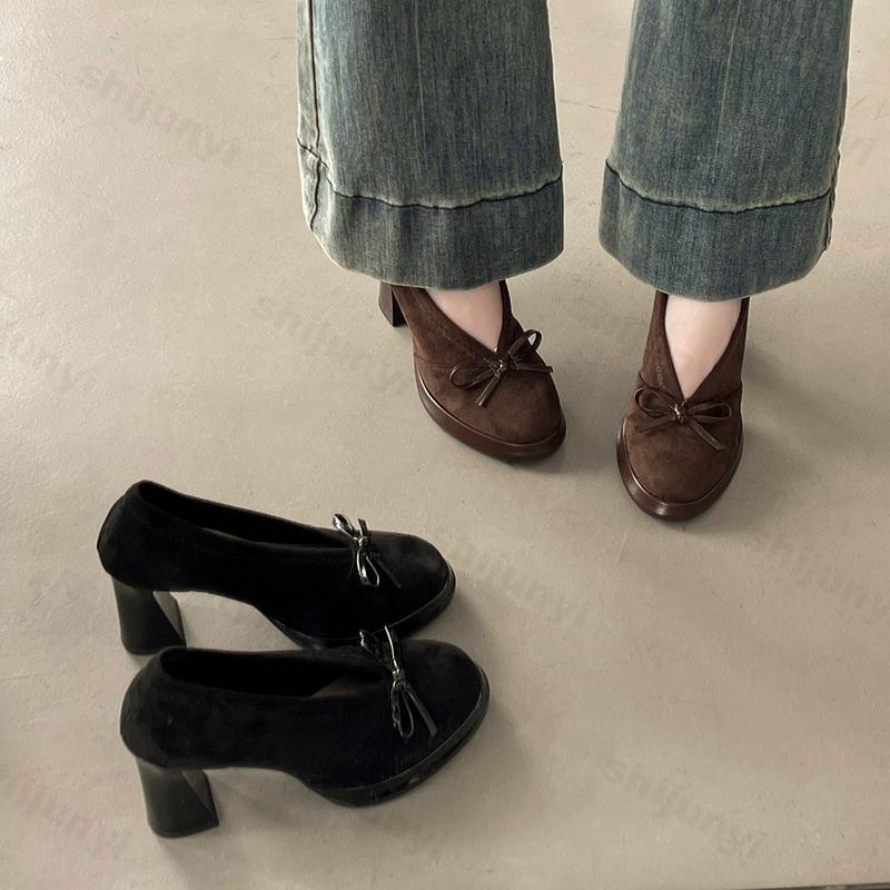 Sepatu Hak Tinggi Wanita 2025  - Vintage Fashion In 2025 ulasan dan harga