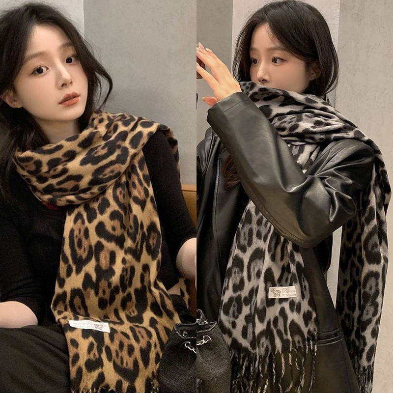Syal Pola Leopard Sutra Retro  - Vintage Fashion In 2025 ulasan dan harga