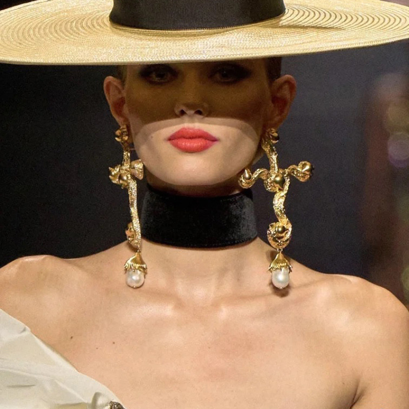 Anting-anting gantung salib ga - Vintage Fashion Show ulasan dan harga