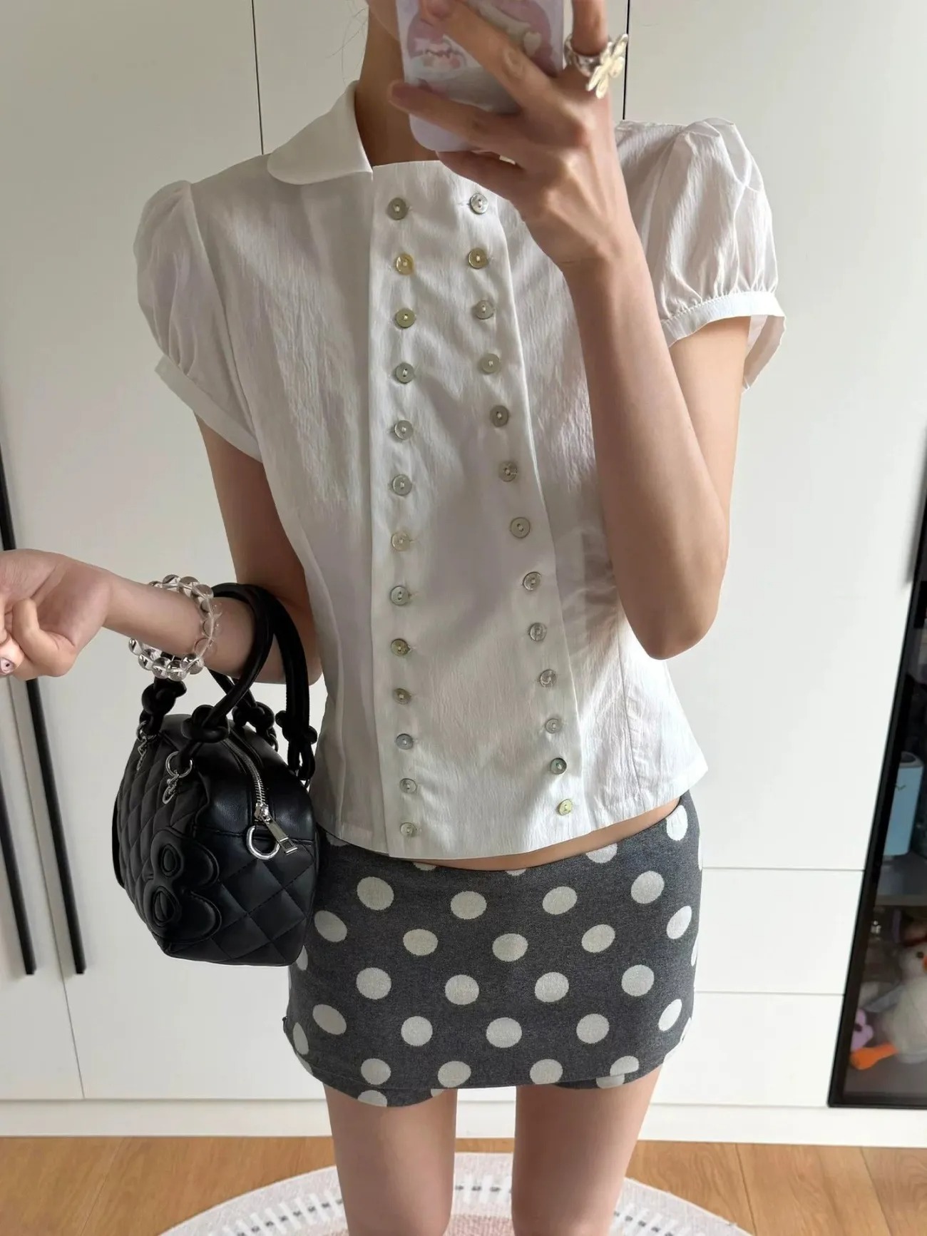 Blus Kerah Peter Pan Estetika  - Vintage Fashion Korea ulasan dan harga