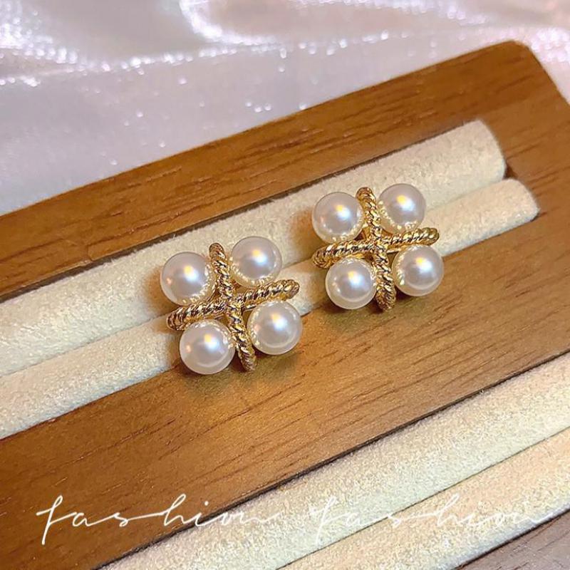 Anting-anting Mutiara Salib Mo - Vintage Fashion Trends 2026 ulasan dan harga